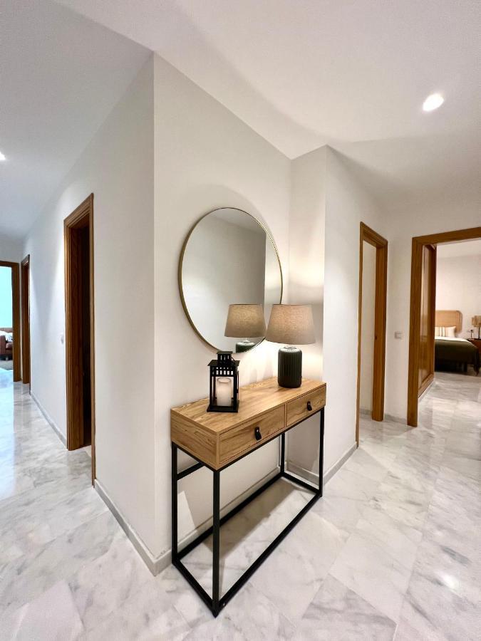 Carrera I & Old Town By Ele Apartments Malaga Luaran gambar