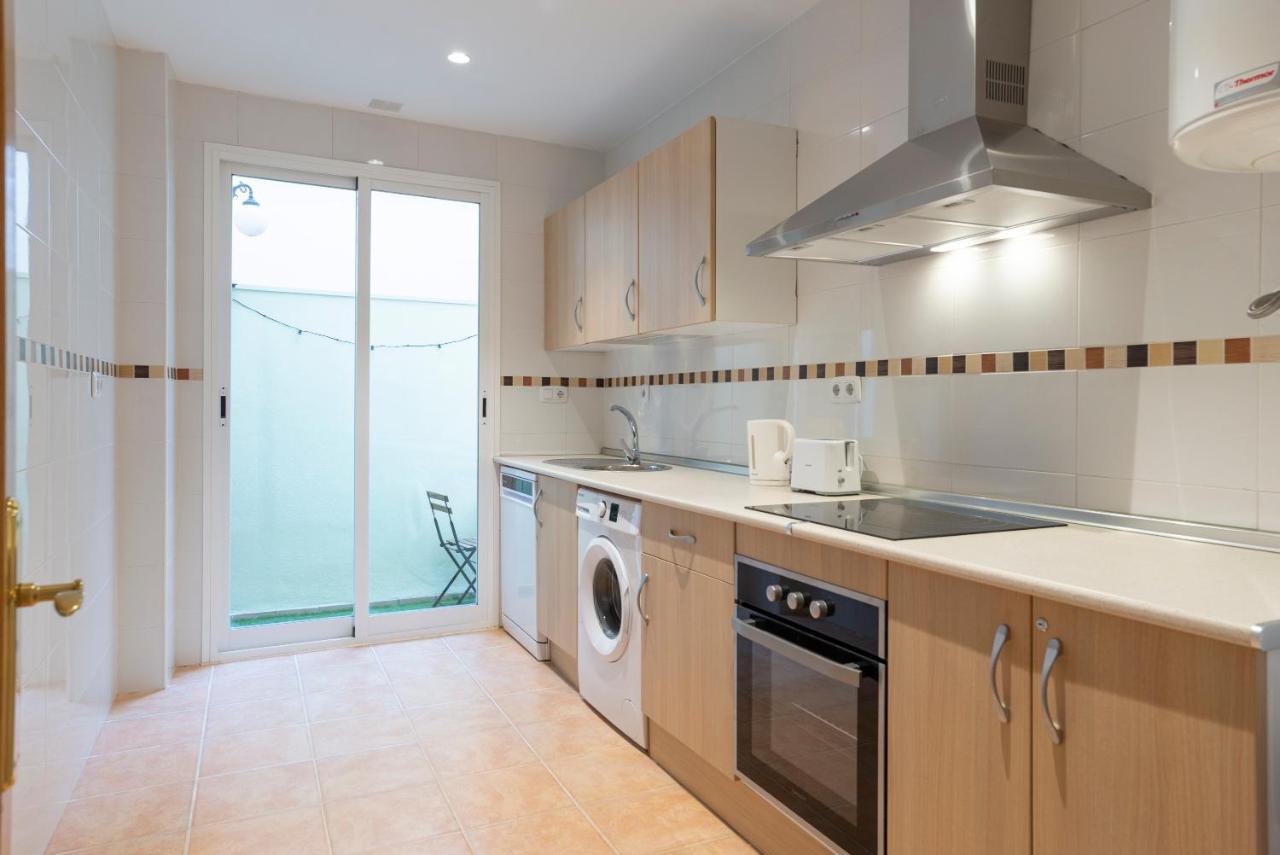 Carrera I & Old Town By Ele Apartments Malaga Luaran gambar